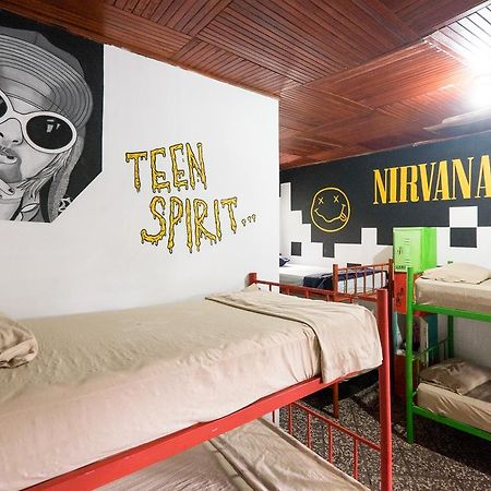 Pura Vida Hostel Tamarindo Ngoại thất bức ảnh