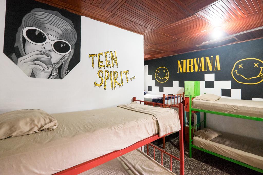Pura Vida Hostel Tamarindo Ngoại thất bức ảnh