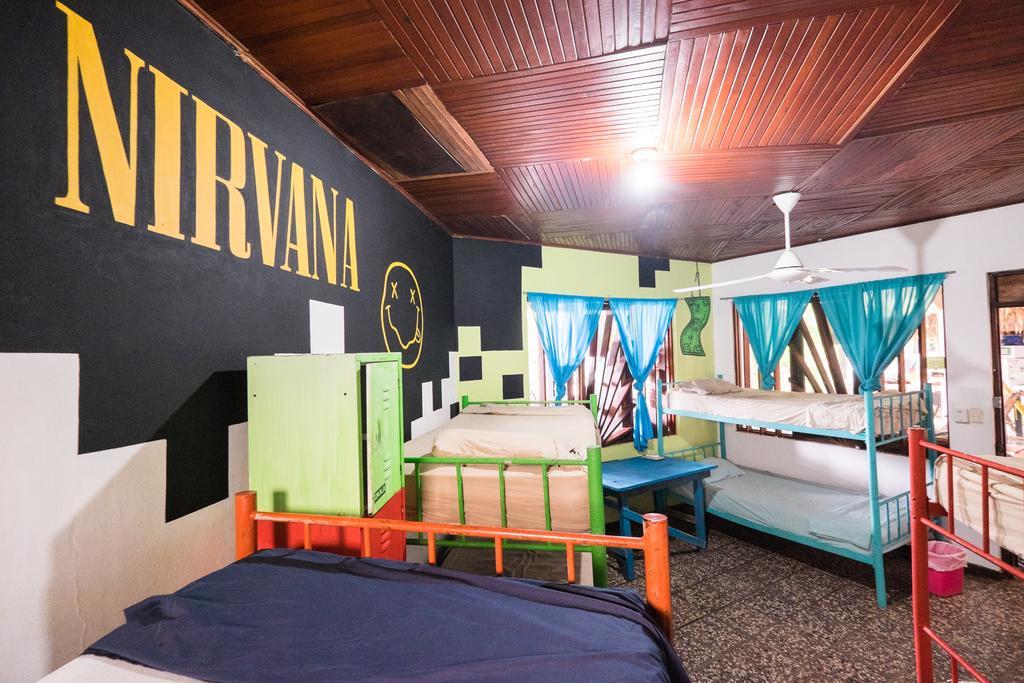 Pura Vida Hostel Tamarindo Ngoại thất bức ảnh