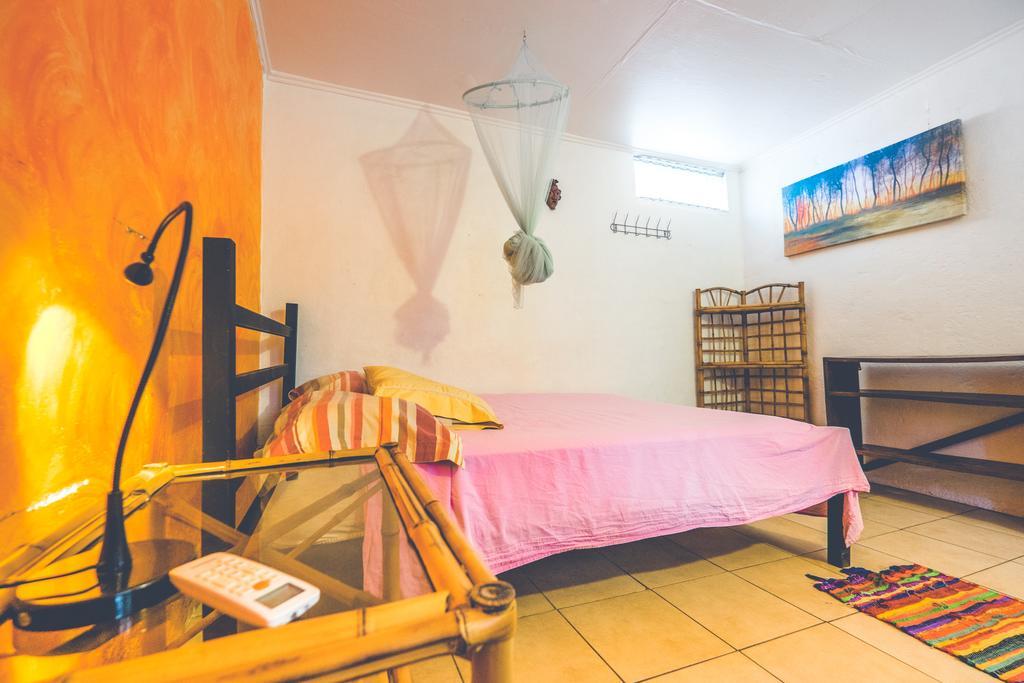 Pura Vida Hostel Tamarindo Ngoại thất bức ảnh